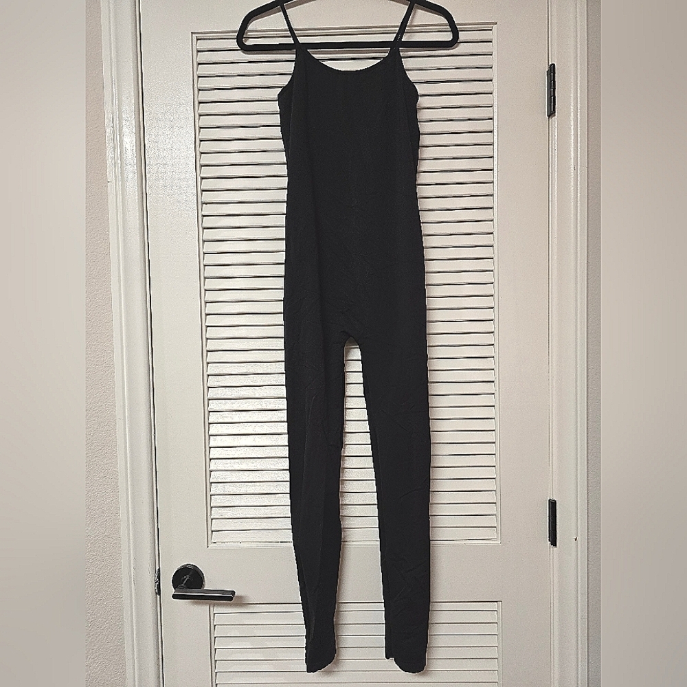 Fashion Nova - Black Stretchy Bodycon Jumpsuit With Adjustable Straps